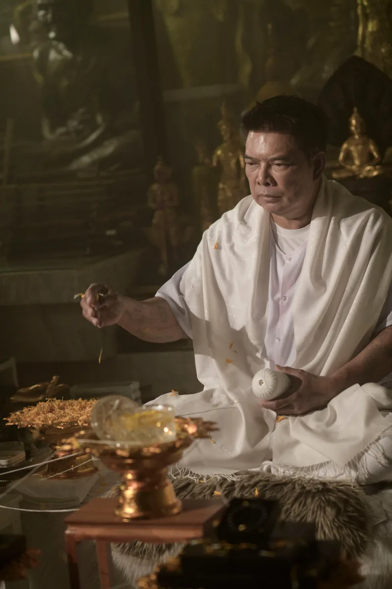 อาจารย์หนู กันภัย โปรยดอกไม้ปลุกเสก